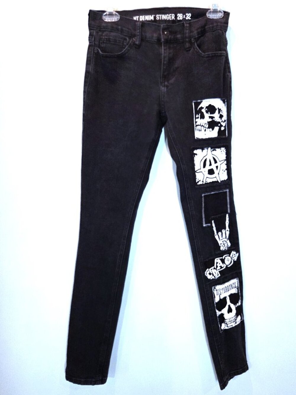 Hot Topic Denim Stinger Black Skinny Jeans with Goth Patches Size 28